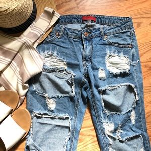 Signature 8 destroyed denim